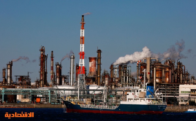النفط يرتفع إلى 96.7 دولار بدعم تراجع المخزونات الأمريكية وشح المعروض 
