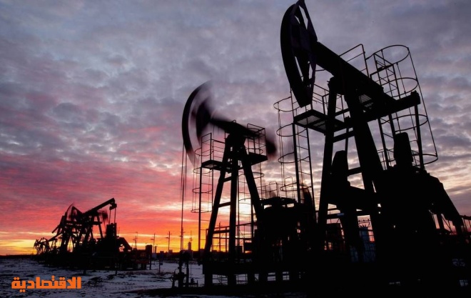 النفط يتراجع 2.5% عند التسوية .. أدنى مستوى منذ 3 أشهر