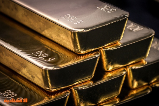 ارتفاع الذهب مع تراجع قوة الدولار