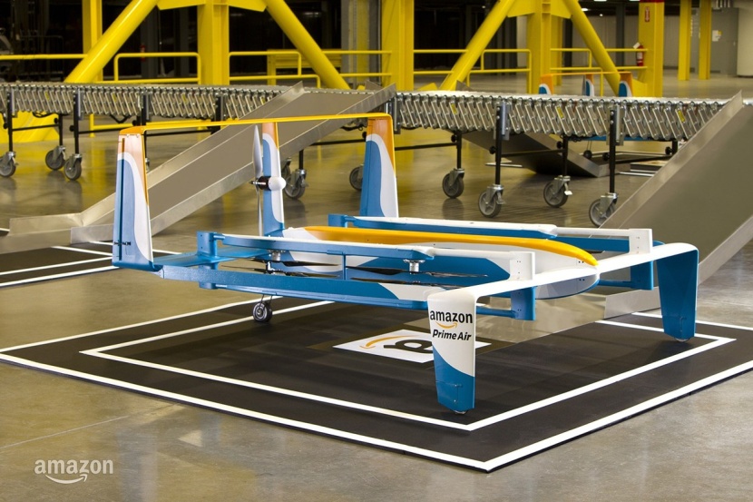 أمازون تكشف عن نموذج طائرات بلا طيار لتوصيل البضائع