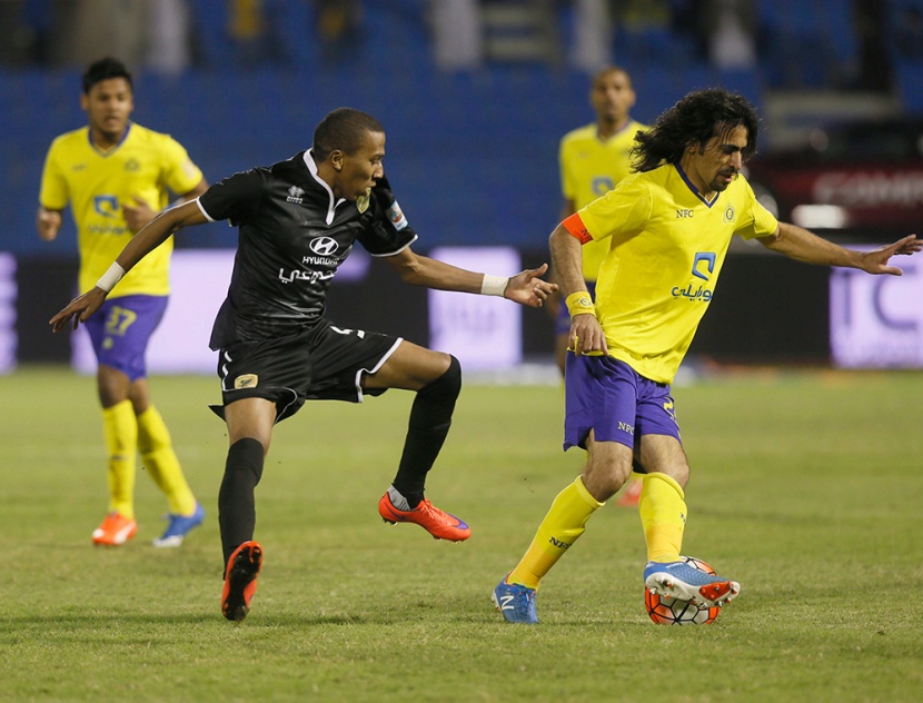 النصر يواصل الترنح ويتعادل مع الخليج بالدوري