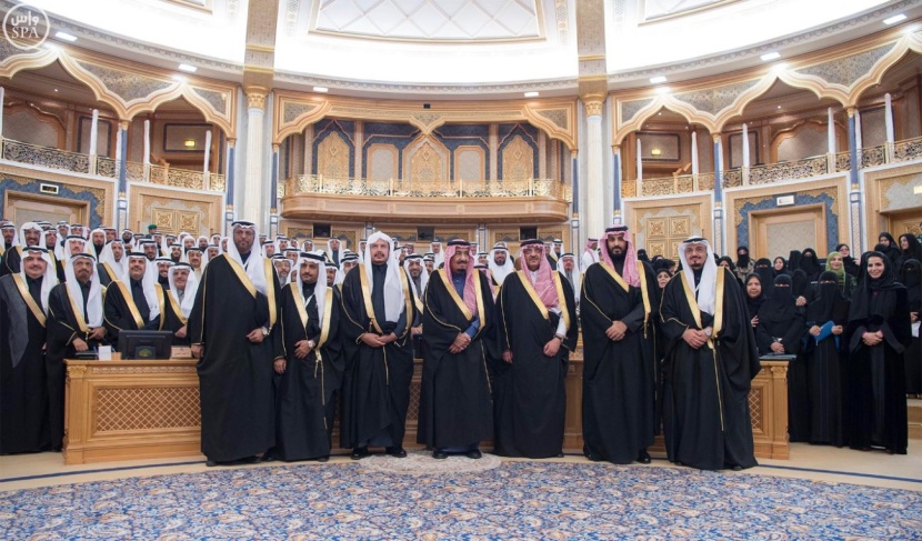 الملك في الشورى : الإنسان السعودي هدف التنمية الأول
