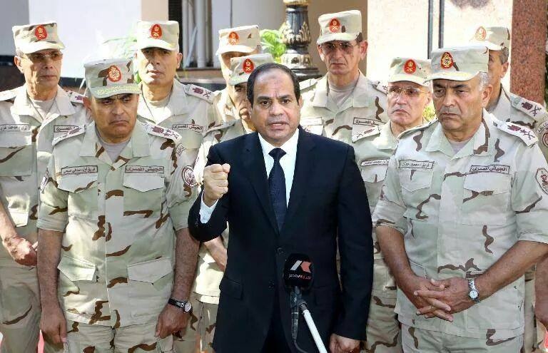 مصر تمدد مشاركتها العسكرية في اليمن لعام إضافي