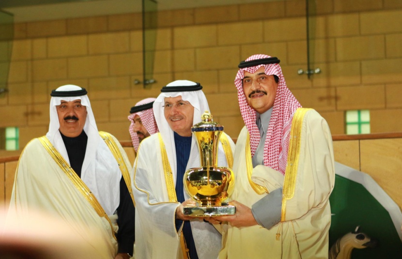 قصة مصورة: نادي الفروسية يقيم حفل السباق الكبير على كؤوس ملوك المملكة السابقين