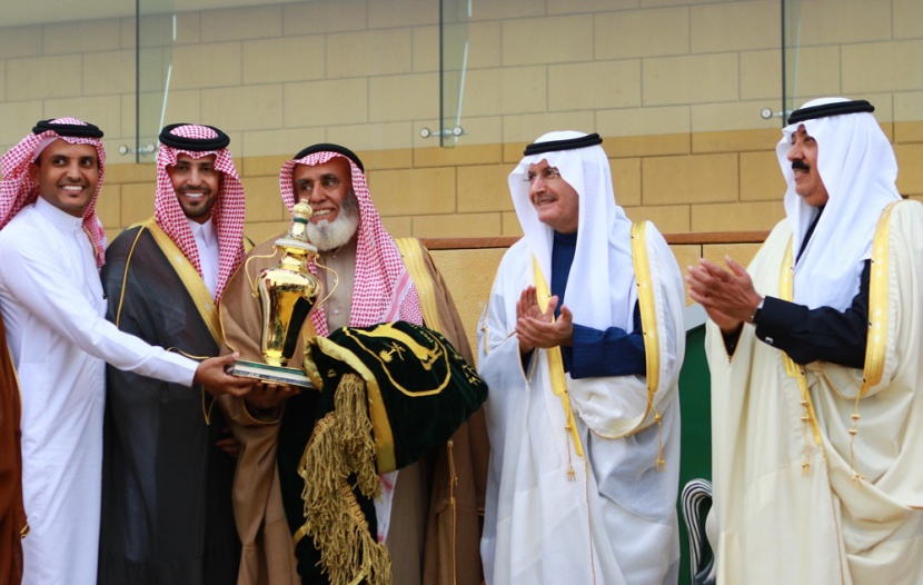 قصة مصورة: نادي الفروسية يقيم حفل السباق الكبير على كؤوس ملوك المملكة السابقين