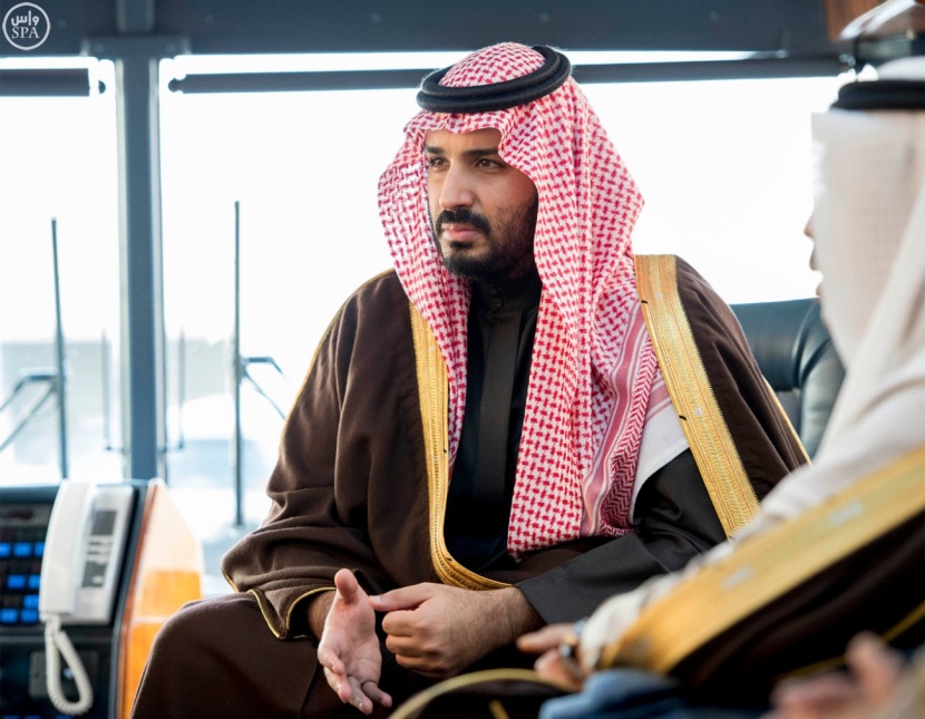 ولي ولي العهد يناقش الموقف العسكري في المنطقة الجنوبية