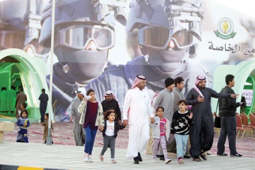 في اليوم الأول .. البوابات تفتح قبل موعدها
وجناح ألمانيا يحظى بالاهتمام الأكبر