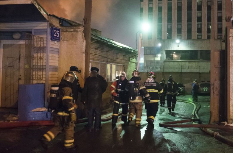 إجلاء سكان نحو 20 منزلا جراء حريق في متجر في ألمانيا