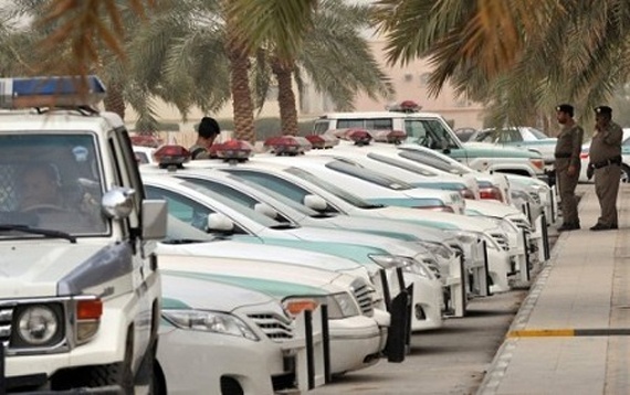 الرياض : تعرض سيارة مواطن لانفجار أثناء توقفها أمام منزله