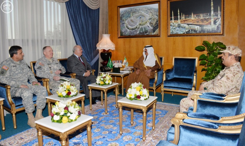 الأمير متعب بن عبدالله يستقبل السفير الأمريكي ويبحث معه المواضيع المشتركة