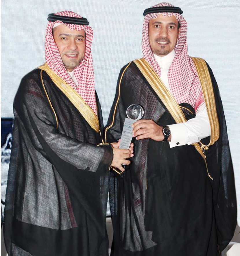 البنك السعودي الهولندي يتوج مشاركته المتميزة في معرض «ريستاتكس جدة» بحصوله على جائزة «أفضل برنامج تمويل عقاري للأفراد لعام 2015»
