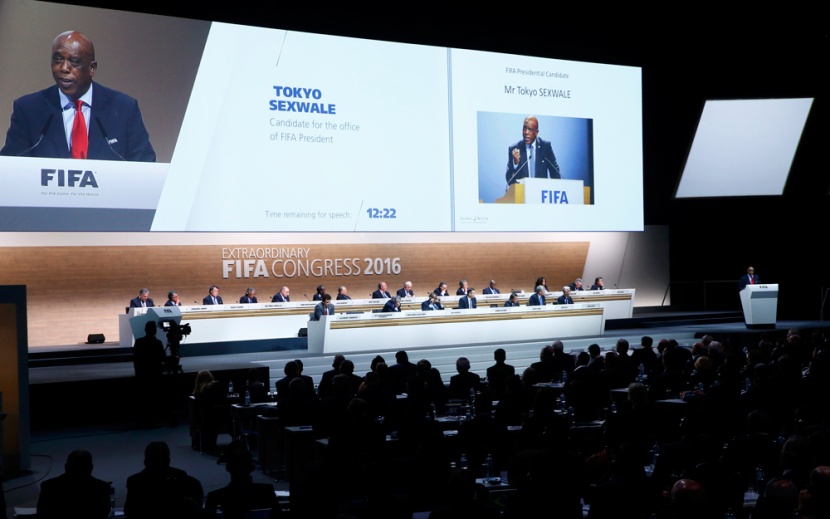 السويسري إنفانتينو يعصف بطموح العرب ويفوز برئاسة الفيفا