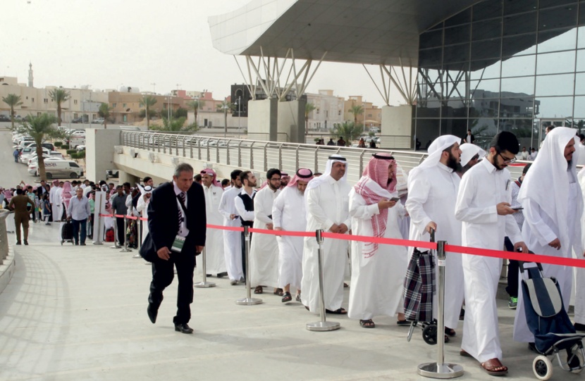 من المعرض
