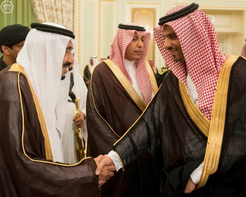الملك: السكن والحياة الكريمة للمواطن محل اهتمامي الشخصي