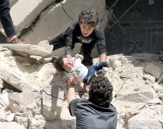 حلب على شفا كارثة إنسانية .. القصف الجوي والبري يطول كل مكان