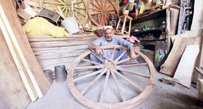 عمال باكستان .. عشية عيدهم