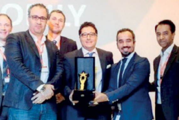 «جينيسيس» تكرم «موبايلي» على هامش فعاليات قمة G Summit 2016