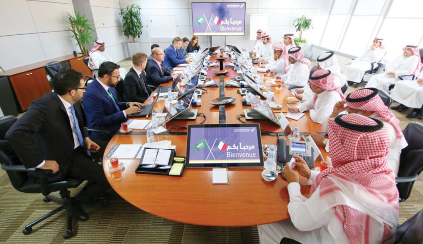 هيئة الاتصالات وتقنية المعلومات تستقبل وفدا تجاريا فرنسيا