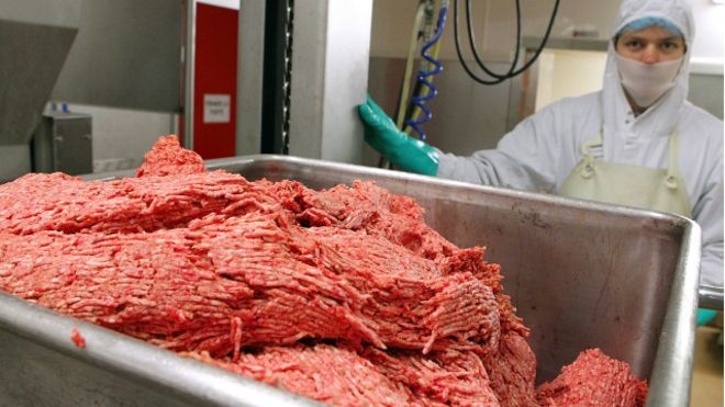 كندا تدرس استخدام الإشعاع للقضاء على البكتيريا الضارة في اللحم المفروم