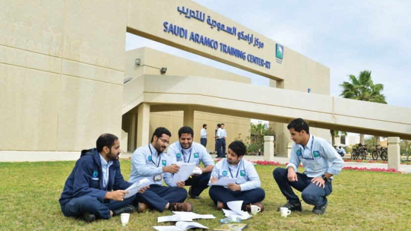 "أرامكو" : بدء القبول في برنامج التدرج لخريجي الثانوية
