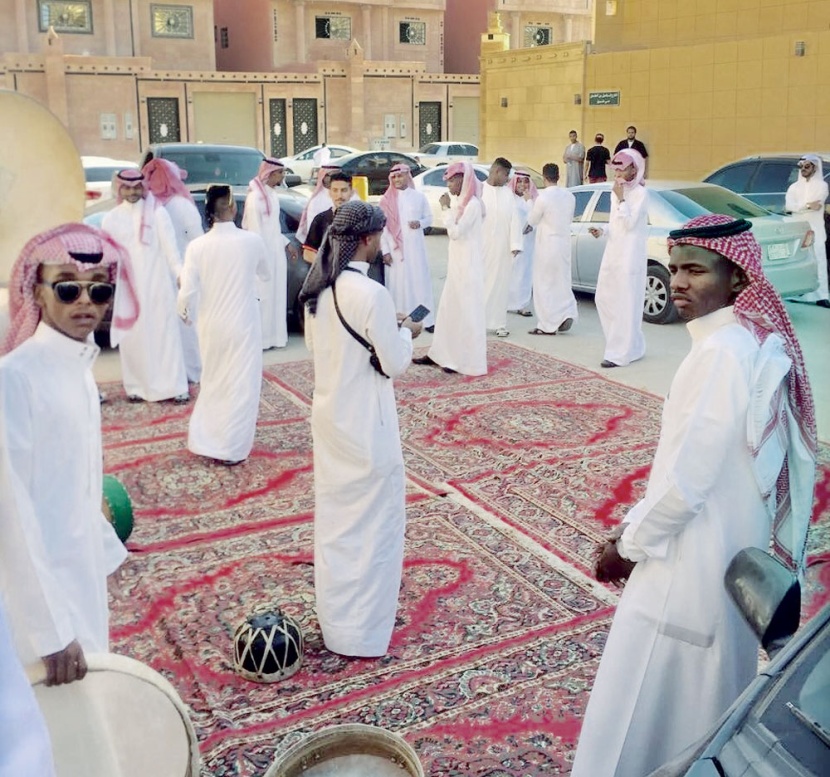 «عرضة العيد» تعود من جديد للانتشار 
في أحياء العاصمة