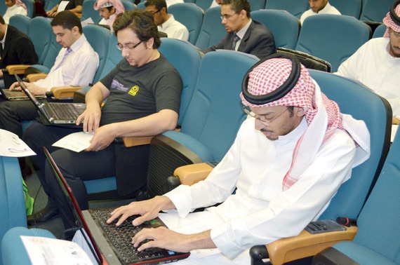 تطوير البنية التحتية ودعم الشركات الصغيرة والمتوسطة
عامل أساس لدعم «رؤية 2030»
