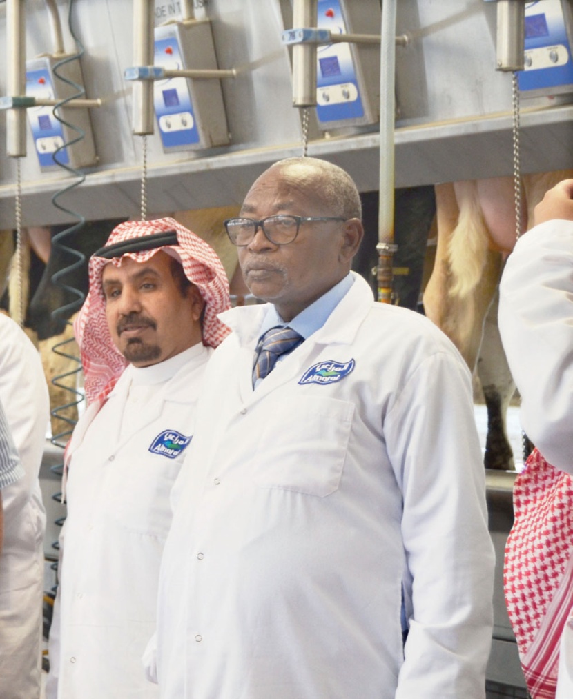 وزير الثروة الحيوانية السوداني يزور «المراعي»