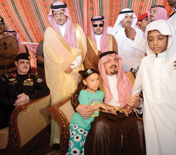 أمير عسير: الوطن سيظل شامخا بهمة رجال الأمن
