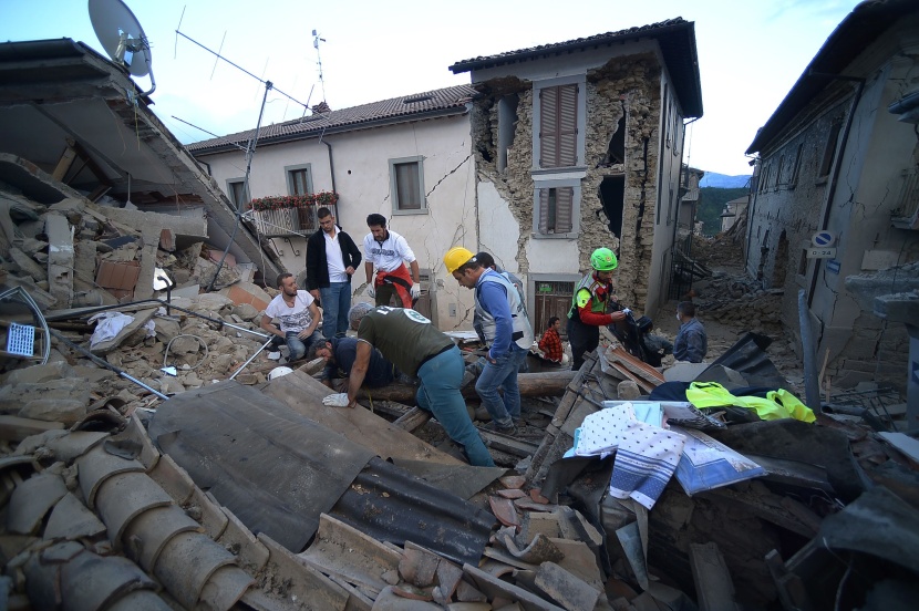 زلزال بقوة 6.2 يضرب وسط إيطاليا .. والحصية وفاة 37 شخصا حتى الآن