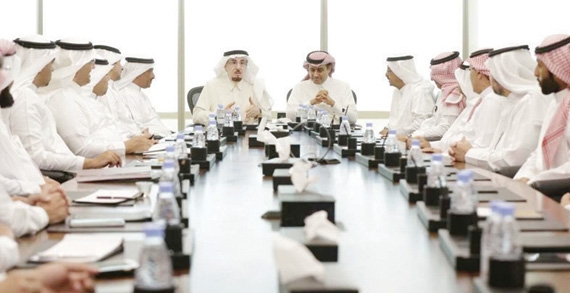 «العمل» تربط بيانات عملائها بمركز المعلومات الوطني