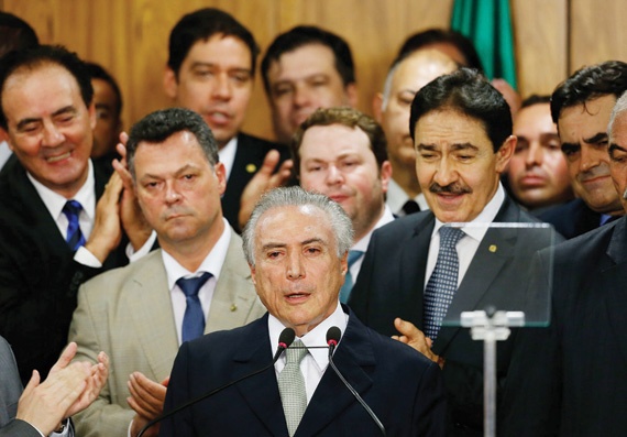 الرئيس البرازيلي يواجه تحديات هيكلة الاقتصاد المتعثر