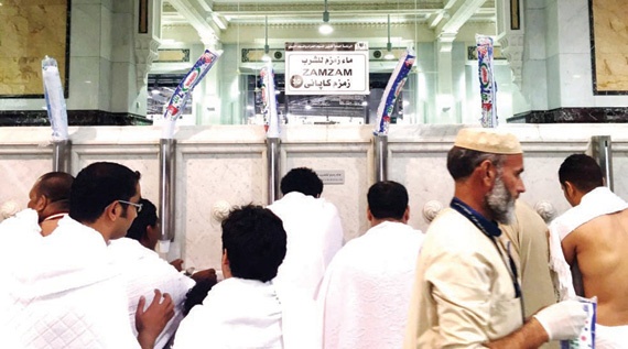 بئز زمزم .. نشأة إعجازية وماء لا ينضب