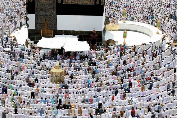خطيب الحرم المكي للحجيج: لا مجال للشعارات الطائفية والدعوات السياسية