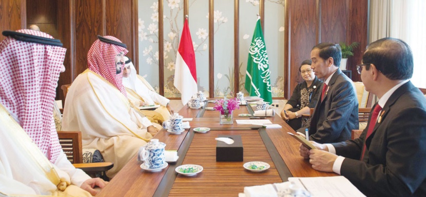 ولي ولي العهد يستعرض مع الرئيس الإندونيسي مستجدات الأوضاع الإسلامية والدولية