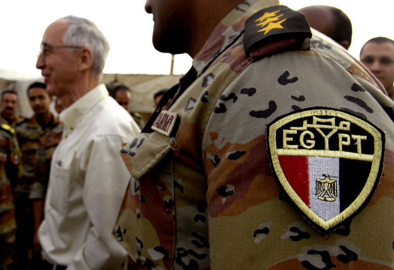 السيسي يلجأ الى الجيش للمساعدة في حل مشكلات مصر الاقتصادية