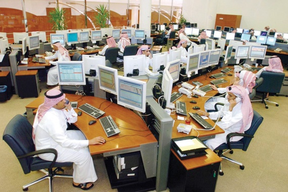 «العمل»: لا يحق للشركات إلغاء بدلات موظفيها إلا بـ 3 شروط