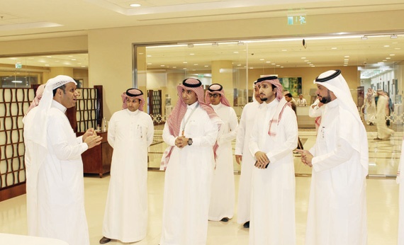 مسؤولو شركة التعاونية للتأمين يزورون مستشفى 
د. سليمان الحبيب بالسويدي ويشيدون بتطوره النوعي