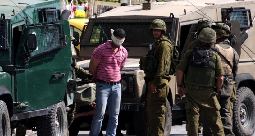قوات الاحتلال تعتقل شاب فلسطيني من طولكرم