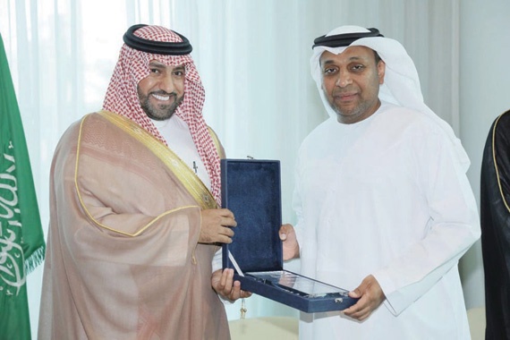 تركي بن عبدالله يكرِّم «موبايلي» لدعمها أنشطة «مؤسسة الملك عبدالله»