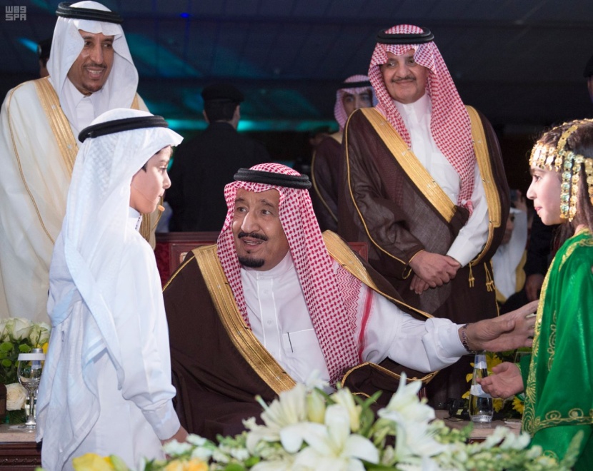خادم الحرمين يدشن عدد من المشاريع التنموية والصناعية في الجبيل و رأس الخير