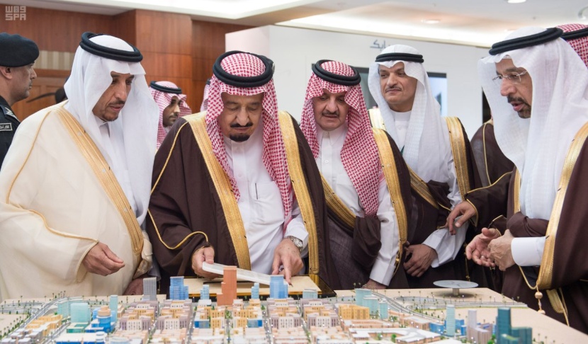 خادم الحرمين يدشن عدد من المشاريع التنموية والصناعية في الجبيل و رأس الخير