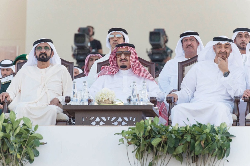 الإمارات قادة وشعبا: «حي الإمام ابن الإمام سلمان للعليا سنام»