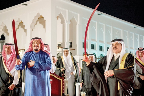 مباحثات سعودية - بحرينية .. وحفل استقبال رسمي للملك