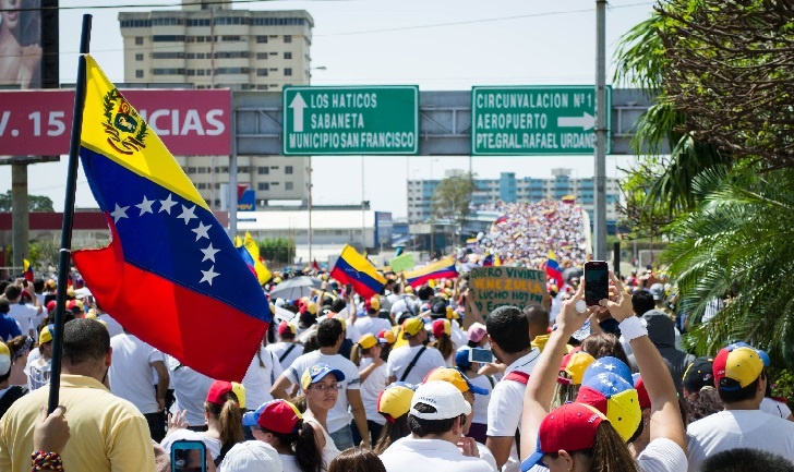 المعارضة الفنزويلية ستستأنف تظاهراتها ضد مادورو