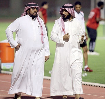 كرسي رئاسة الرياض يدور بين 3