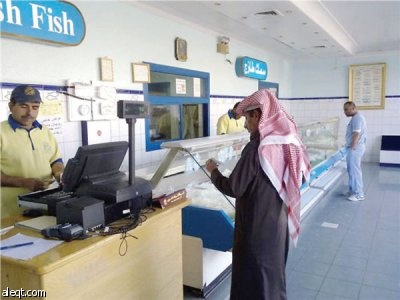 محال الأسماك تشكو "ركودا".. وأرباح متوقعة الشهر المقبل