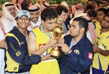إنجازات صغار النصر تحجب إخفاق كباره