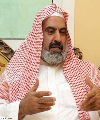 لم أحظ بدلال والدتي فعوضني والدي بأبوته الحانية