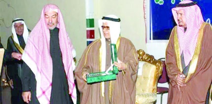 المعجل يدعم نجد بـ100 ألف ريال