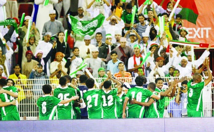 (زاجالو الخليج ) يحرج منتقديه بظهيرين وحارس عملاق